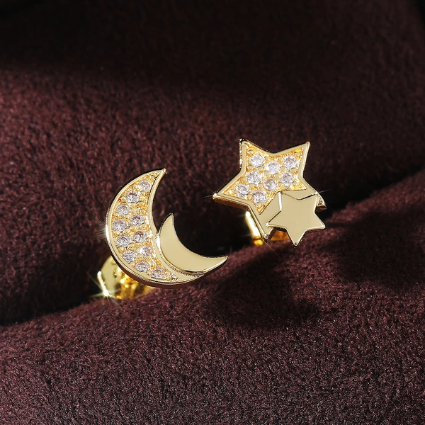 Small fresh and high-end earrings, creative asymmetrical star and moon earrings, niche elegant and fashionable earrings