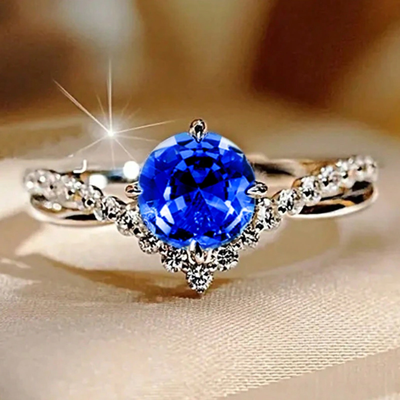 European and American zircon couple ring four-claw v-shaped ring wedding ring temperament wedding ceremony index finger female ring