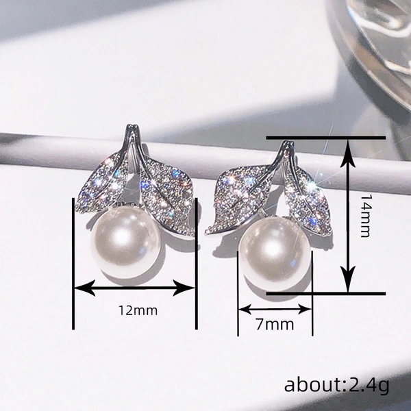 New imitation pearl leaf earrings for women, daily wear, ladies' accessories, fashionable, elegant and light luxury style