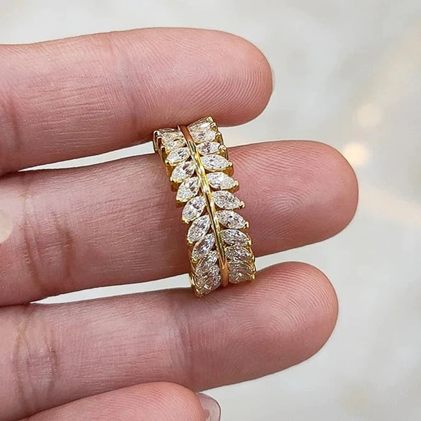 European and American hot-selling full-circle ring, luxurious and full-inlaid temperament willow leaf ring, exquisite and creative ring