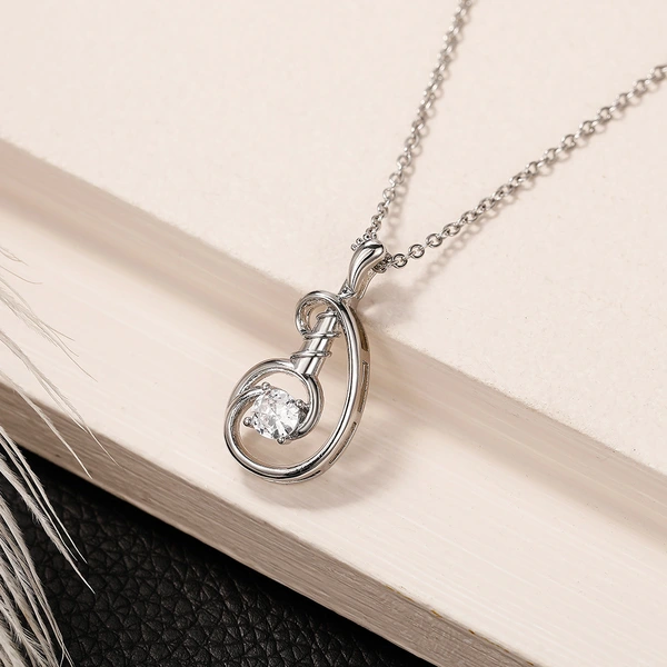 Korean version of the new creative zircon pendant necklace for women simple temperament small fresh clavicle necklace