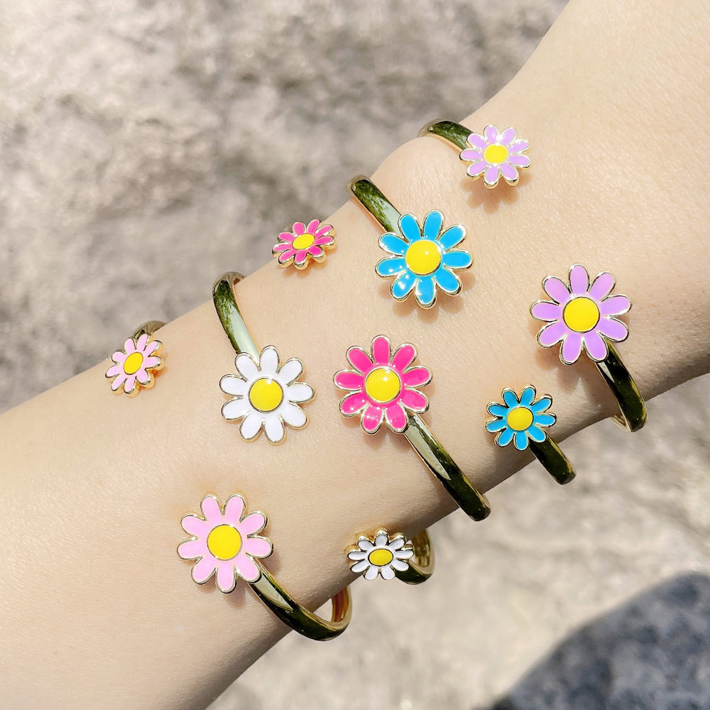 European and American fashion simple small daisy bracelet female Internet celebrity student small fresh color oil drop flower bracelet brg47