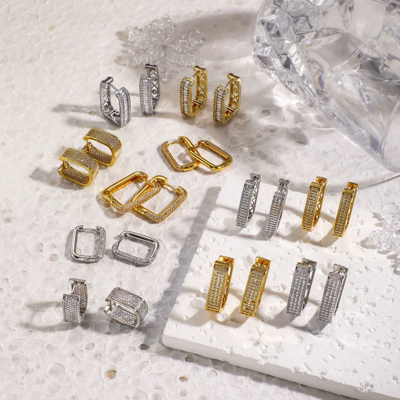 European and American cheetah shaped zircon earrings with wild charm, fashionable luxury style earrings