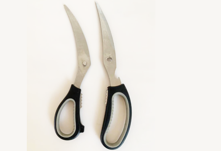 knfie scissors.png