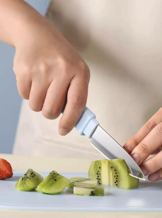 baby food scissors.png