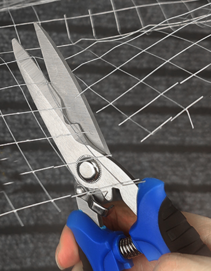 iron wire scissors.png