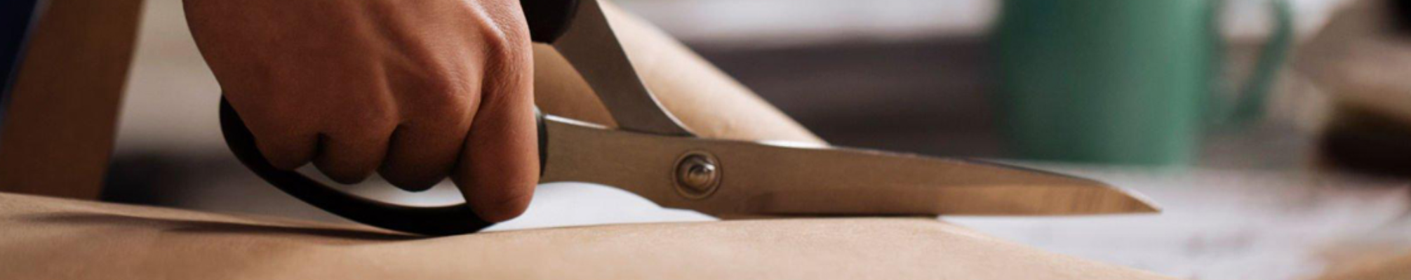 Sharp tailor scissors.png