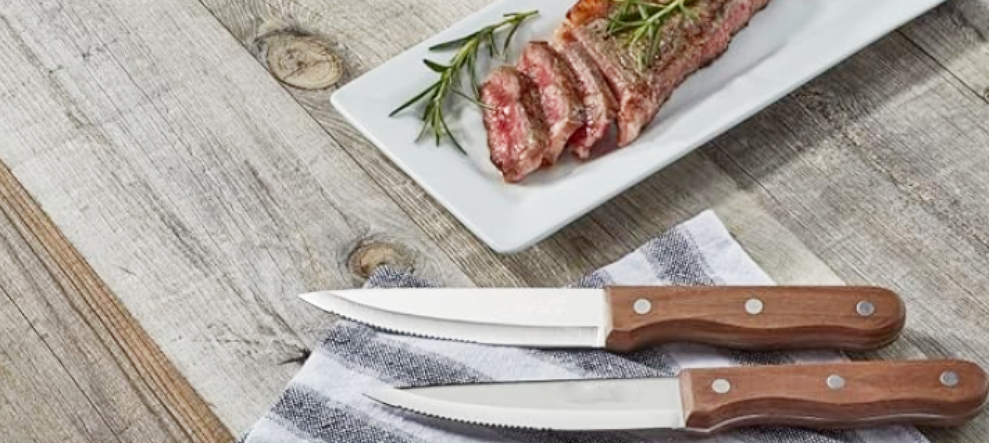 Steak knife set.png