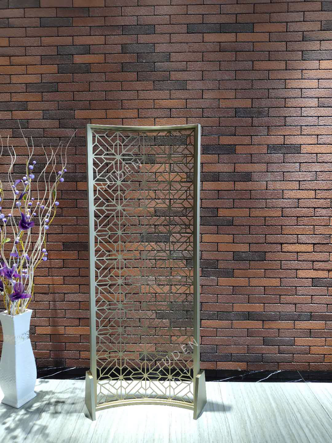 arc shape screen 6.jpg
