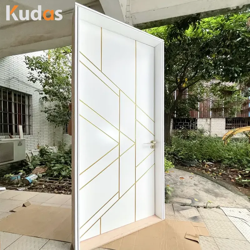 أبواب خشبية مزدوجة داخلية من الخشب الصلب على شكل أبيض لغرفة النوم