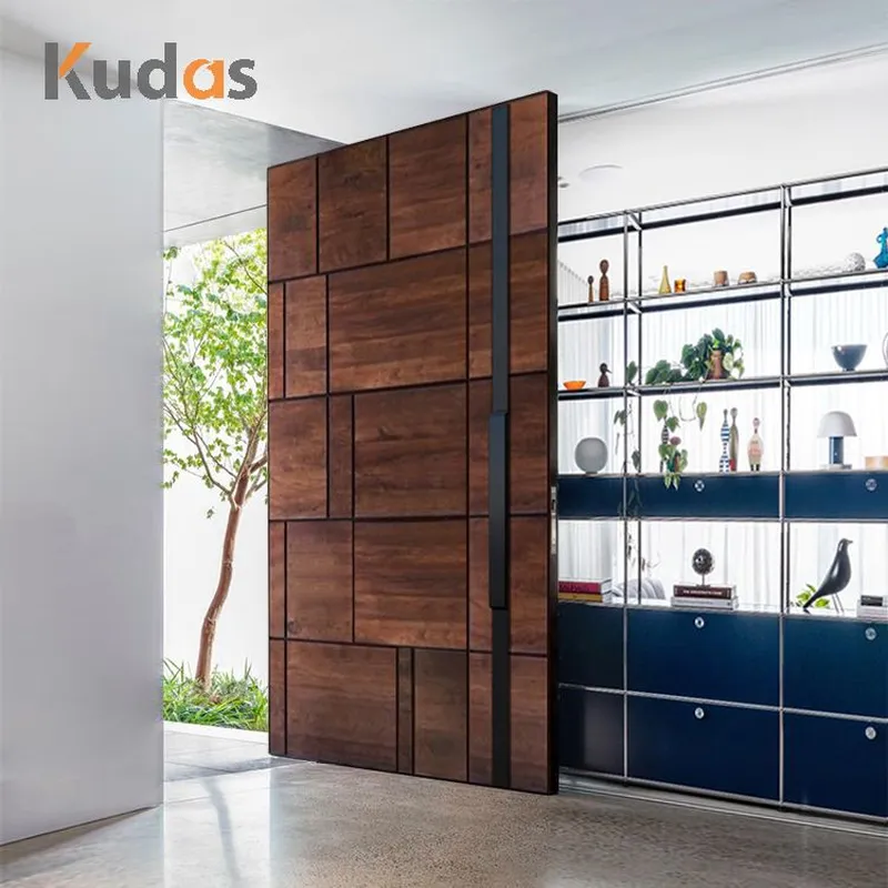 باب من الخشب الصلب بنسبة 100%، باب دخول أمامي خارجي كلاسيكي