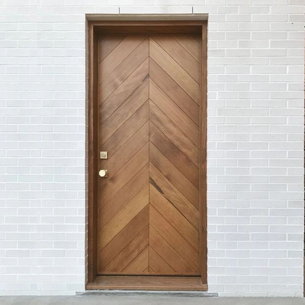 باب أمامي من الخشب الصلب متأرجح على شكل حرف V من خشب الجوز  