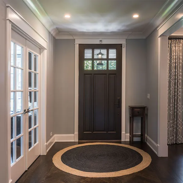 أبواب خشبية أمامية للمدخل المحوري الخارجي بتصميم حديث