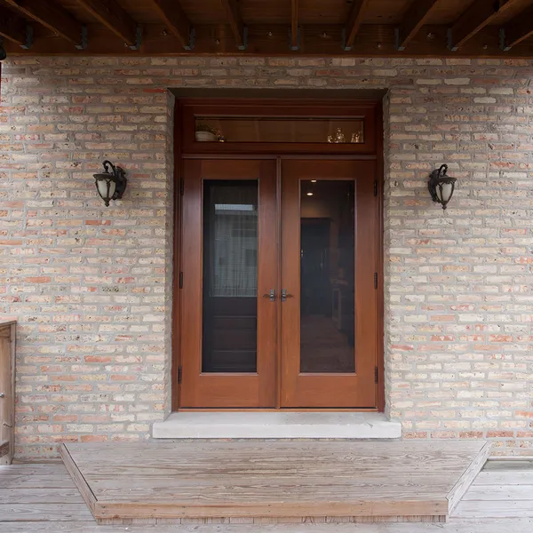 أبواب الدخول الرئيسية الخشبية المزدوجة الخارجية من الخشب الصلب مع المنحوتات