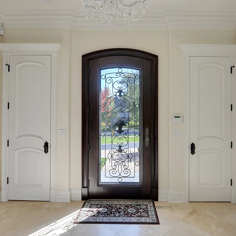 أبواب خارجية مزخرفة عازلة للحرارة مع تشطيبات خشبية