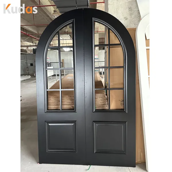 تصميم بسيط، أبواب رئيسية داخلية خشبية صلبة بيضاء اللون، أبواب خشبية مصبوبة بتقنية HDF  