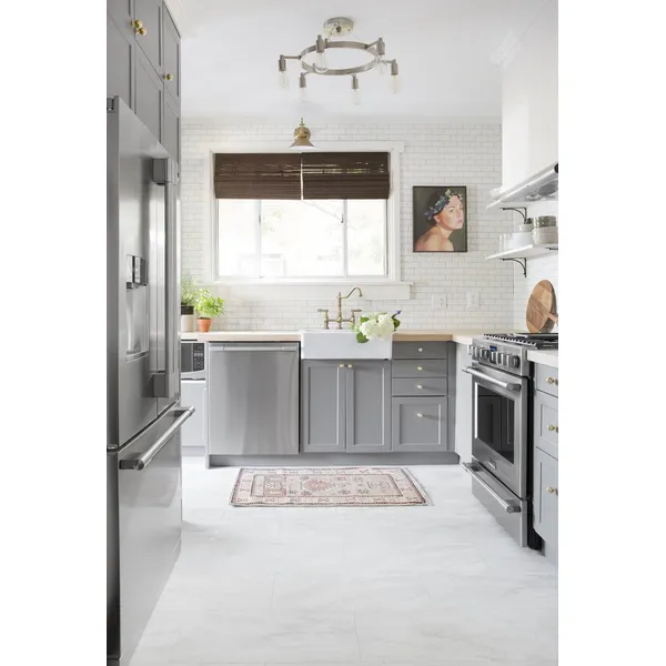 تصميم منزل فيلا شاكر أثاث مطبخ أبيض