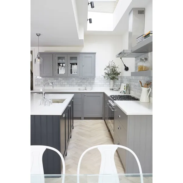 تصميم منزل فيلا شاكر أثاث مطبخ أبيض