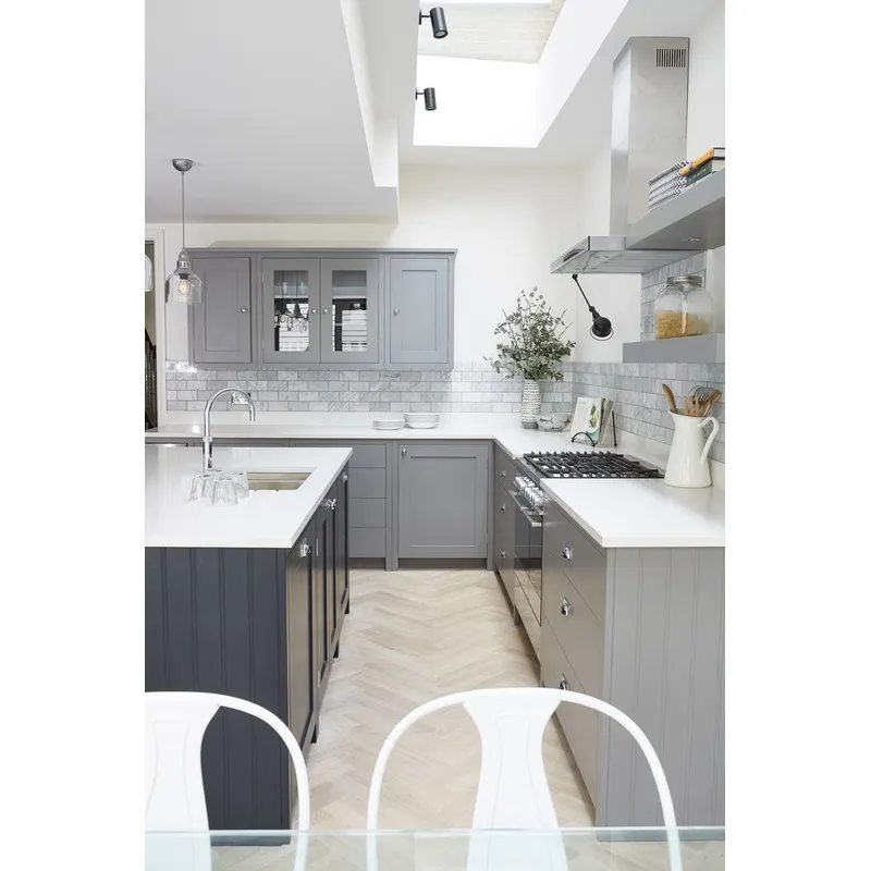 تصميم منزل فيلا شاكر أثاث مطبخ أبيض