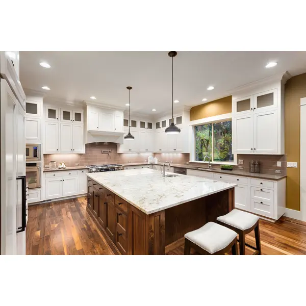 خزانة مطبخ بيضاء مجمعة مسبقًا