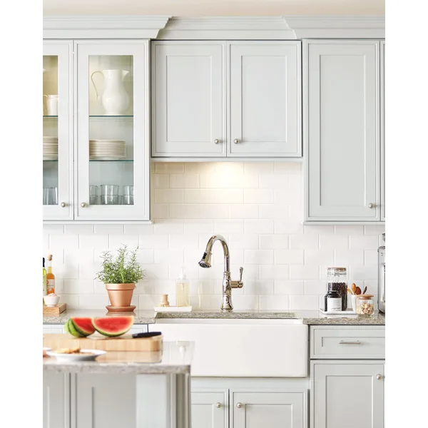 خزائن مطبخ تصميم باب خشبي مع مقابض