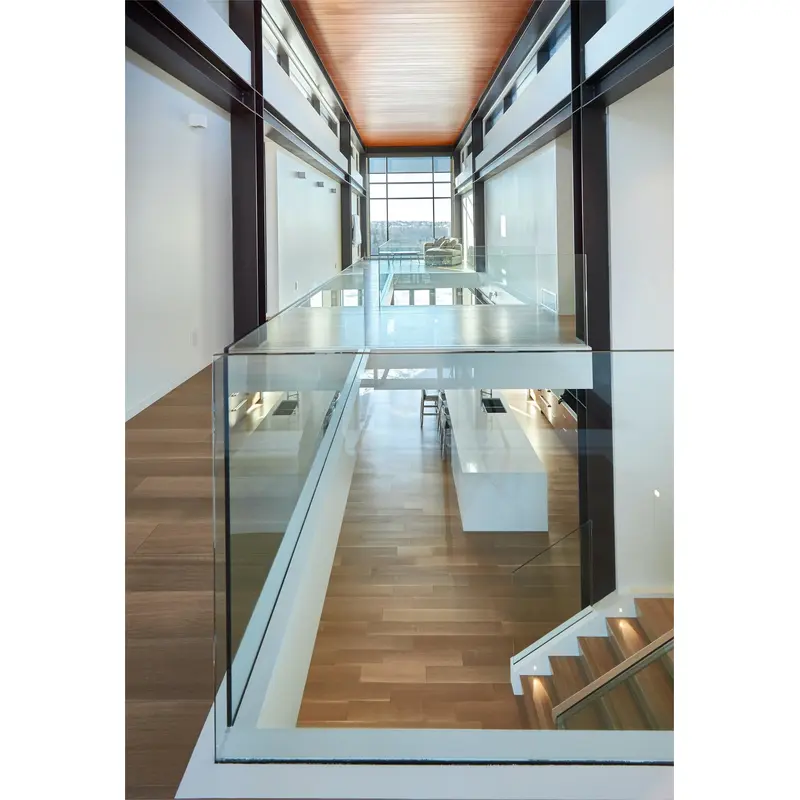 Seamless Glass Railing Design