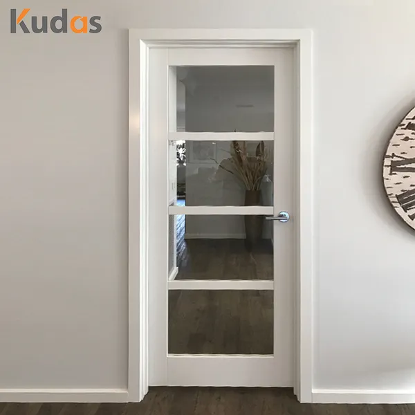 باب بابية الحمام مغلفة باللون الأبيض باب مطبخ بتصميم زجاجي مقاوم للماء