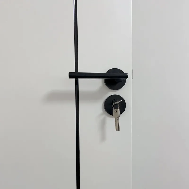 أبواب داخلية من الخشب المركب بتصميمات mdf باب غرفة خشبي صلب