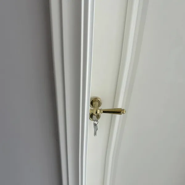 مؤسسة الفيلا الداخلية صامتة ذات جودة عالية باب خشبي أنيق