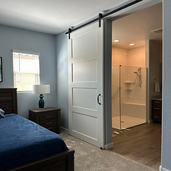 منزل كوداس باب داخلي مخصص أبواب الحظيرة الخشبية المنزلقة للفيلا