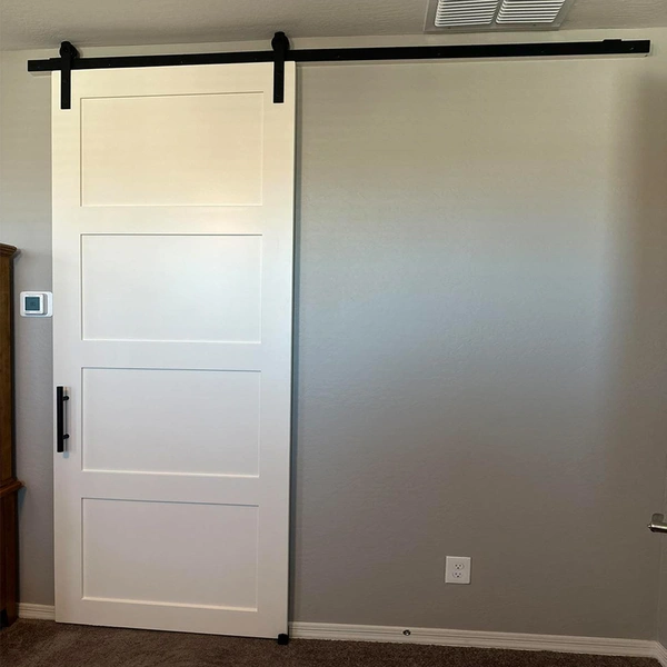 منزل كوداس باب داخلي مخصص أبواب الحظيرة الخشبية المنزلقة للفيلا