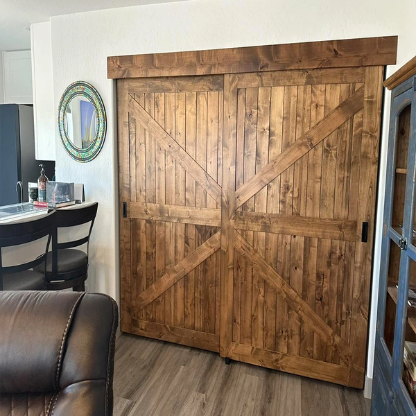 بيت مزرعة منزلق على شكل حرف K مثقوب مسبقًا وجاهز لتجميع باب الحظيرة المنزلق