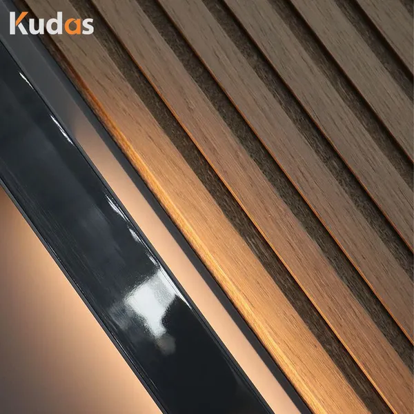 أبواب رئيسية لفيلا الفندق مدخل خارجي باب خشبي فولاذي