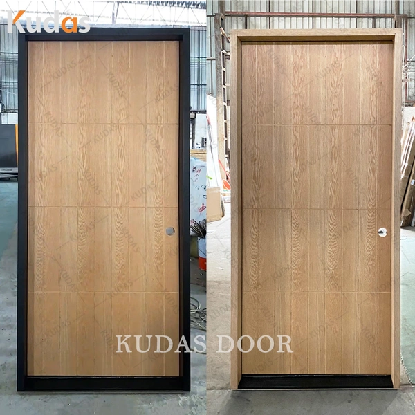 باب داخلي خشبي متين للمنزل مع معالجة سطحية للطلاء