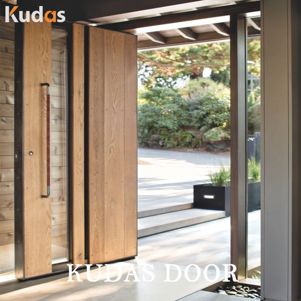 المدخل الأمامي الحديث باب دخول محوري خشبي صلب للمنزل