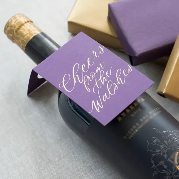 カスタムワインボトルネックタグ印刷｜企業向けオリジナル酒用ネックタグ製作