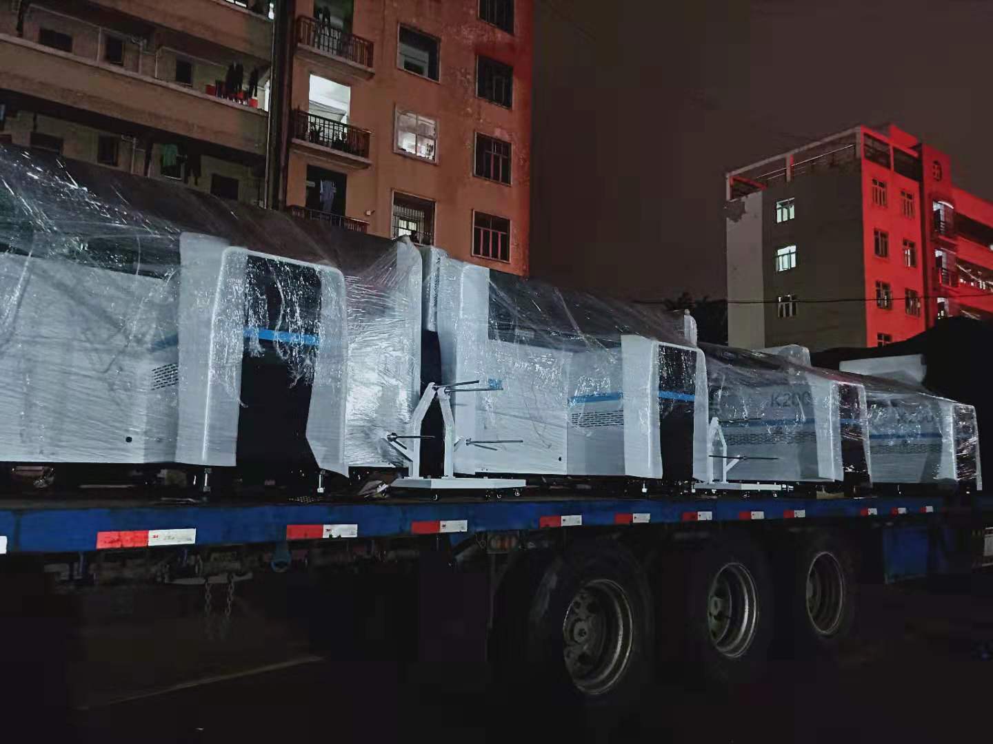 4 sets smt pick and place machine ship to customer factory