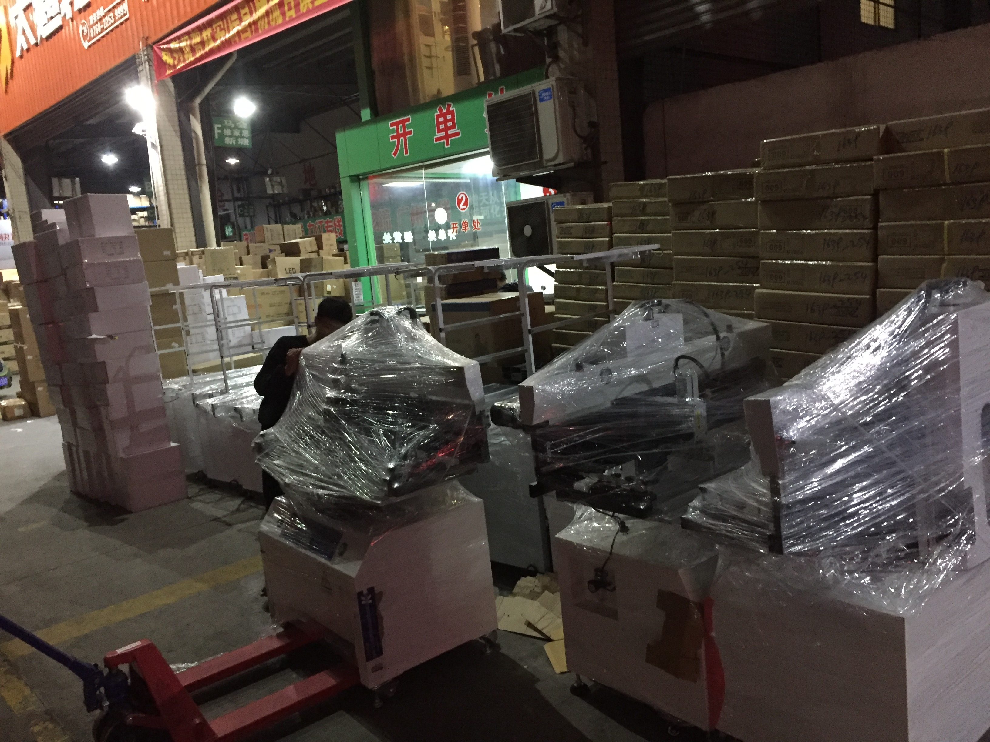3 sets semi auto stencil printer machine arrive customer factory