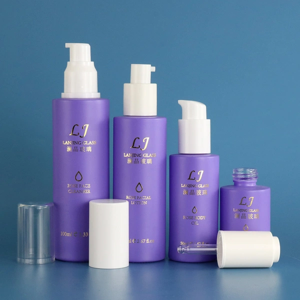 Luxury Cosmetic Packaging  frosted clear bottle   with wooden cap