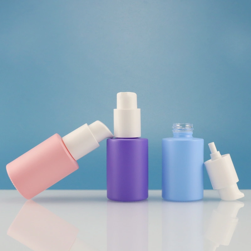 30ml white pump flat shoudler glass bottle