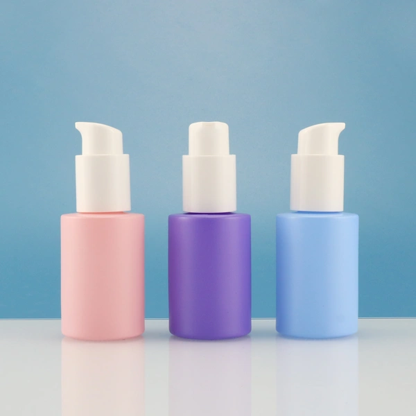30ml white pump flat shoudler glass bottle