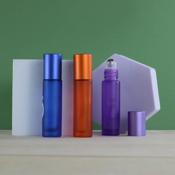 New essential oil roller bottle steel ball 10ml roll on perfume bottle