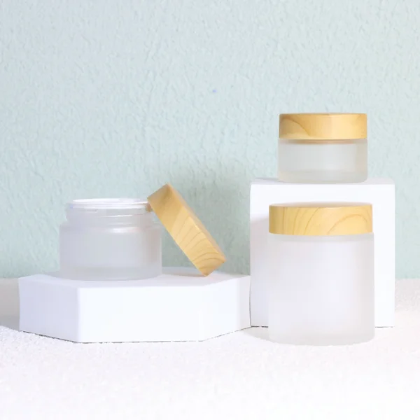 cosmetic mask jar facial cream containers with white black silver lid