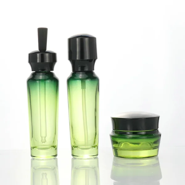 Unique desgin custom green oil pump bottle for cosmetic packaging