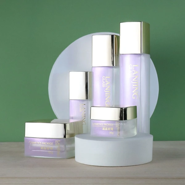 empty frosted glass spray bottle for skin care