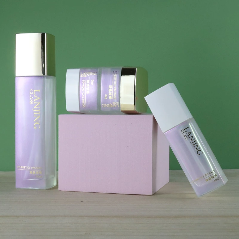 empty frosted glass spray bottle for skin care