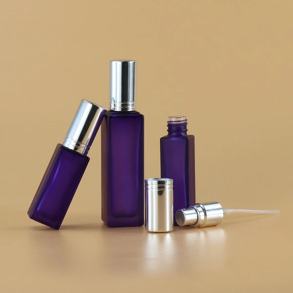 square glass bottle silver sprayer  