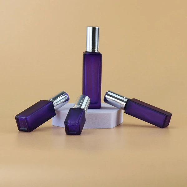 square glass bottle silver sprayer  