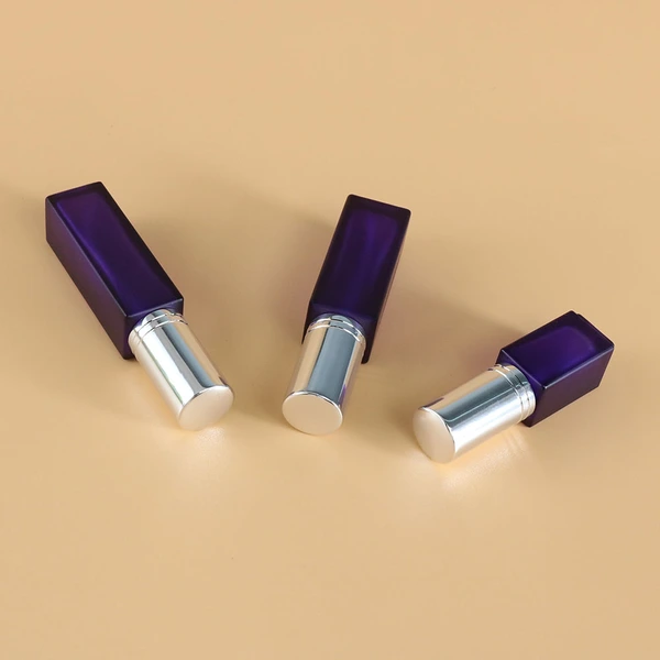 square glass bottle silver sprayer  