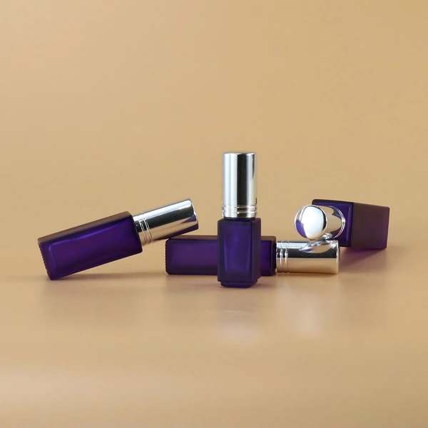 square glass bottle silver sprayer  